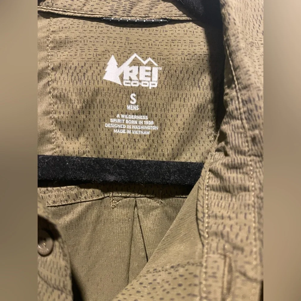 REI Sahara Shirt, Olive Green, Small, EUC - Picture 7 of 8